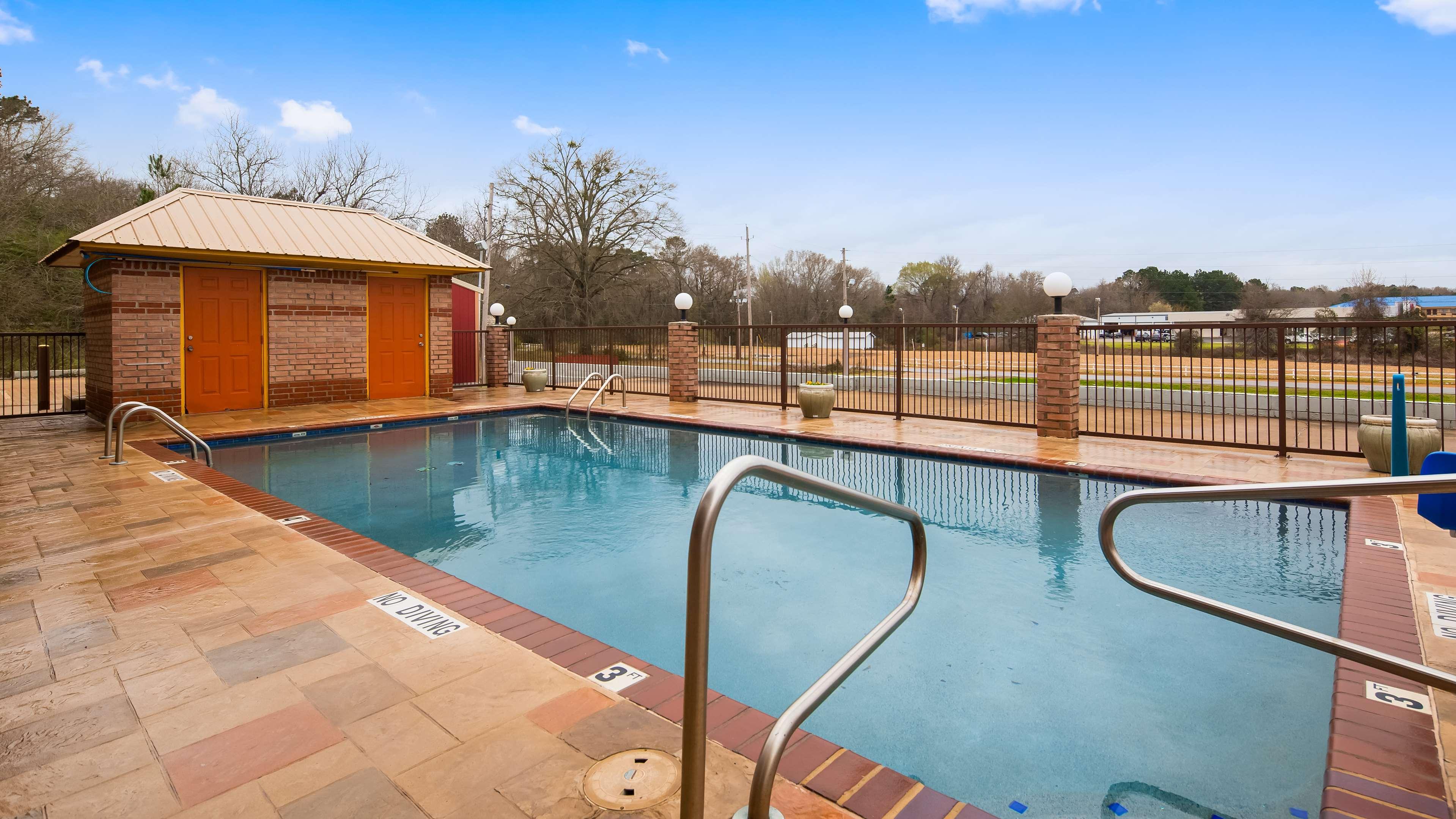 Best Western Executive Inn Marshall Facilities photo