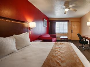 Best Western Executive Inn Marshall Room photo